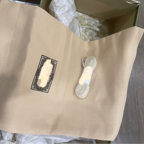 Distressed Sneaker - Picture 4 of 5